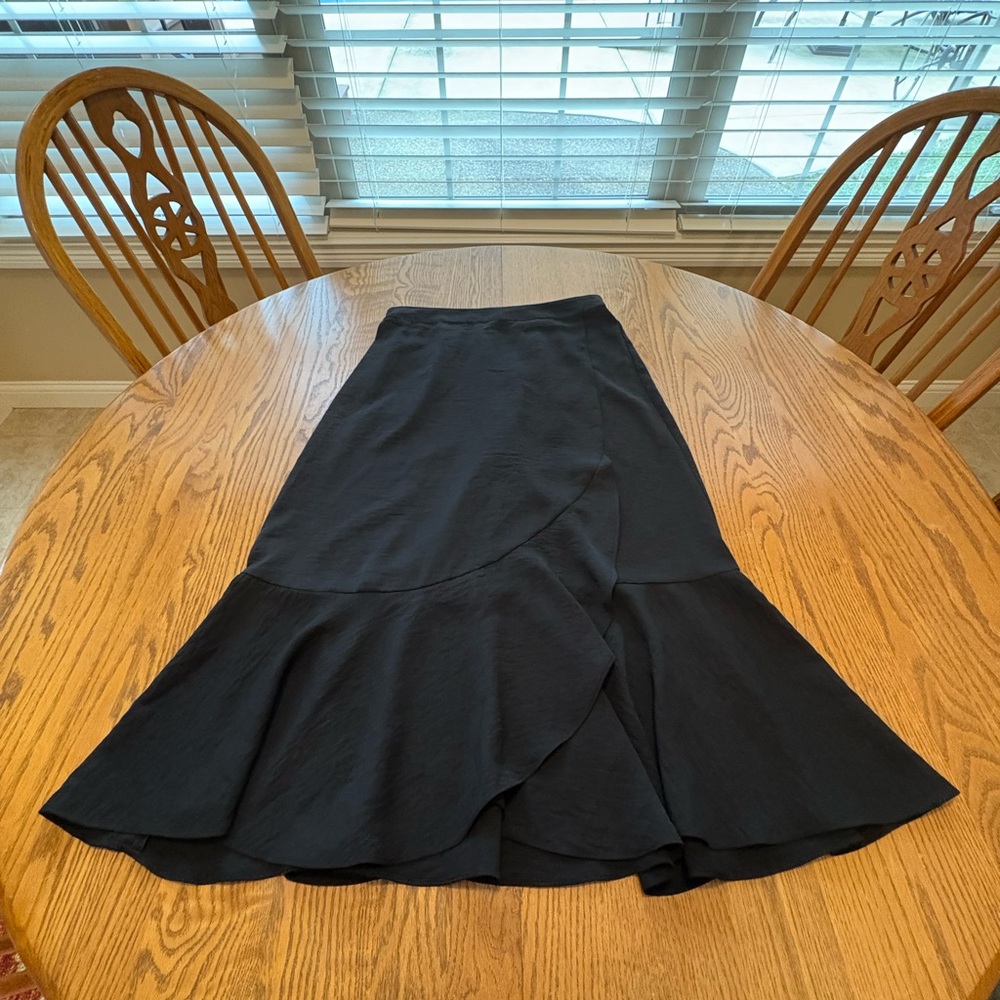 Vince Black Asymmetrical Ruffle Flounce Midi Skirt Size S Wardrobe Staple